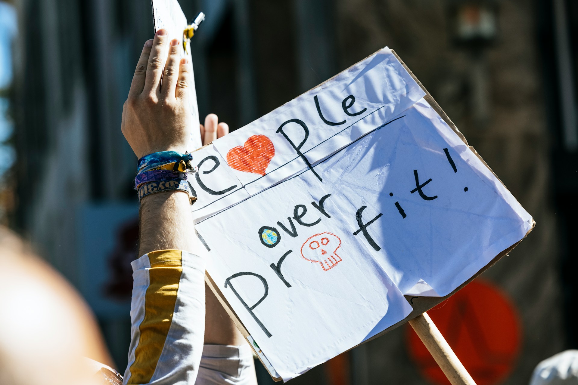 Imagen del artículo: Plataformas de crowdfunding en España: comparativa completa para causas sociales